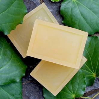 Kawakawa melt & pour soap base, NZ